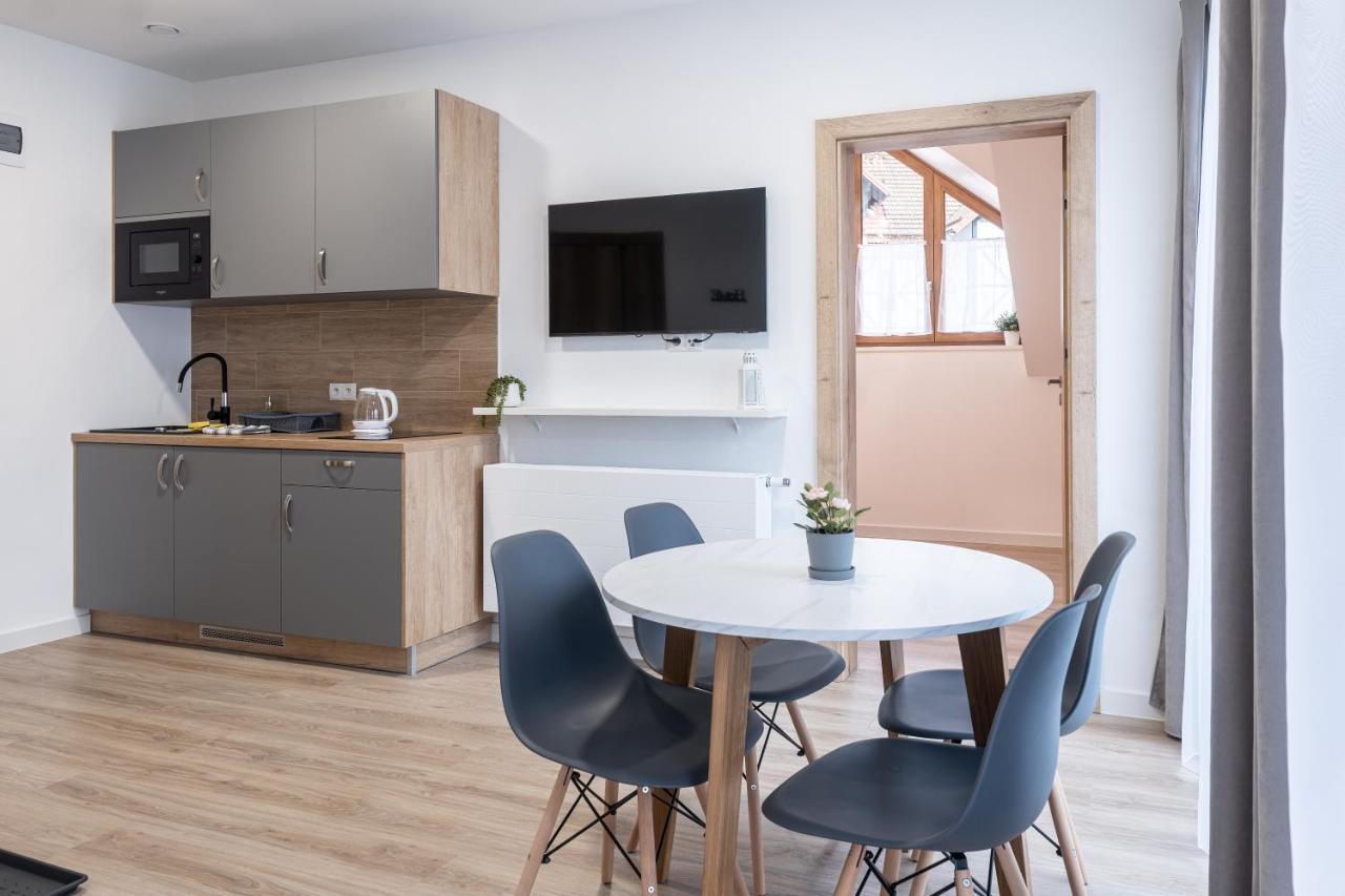 Apartamenty Aspen 卡尔帕奇 外观 照片